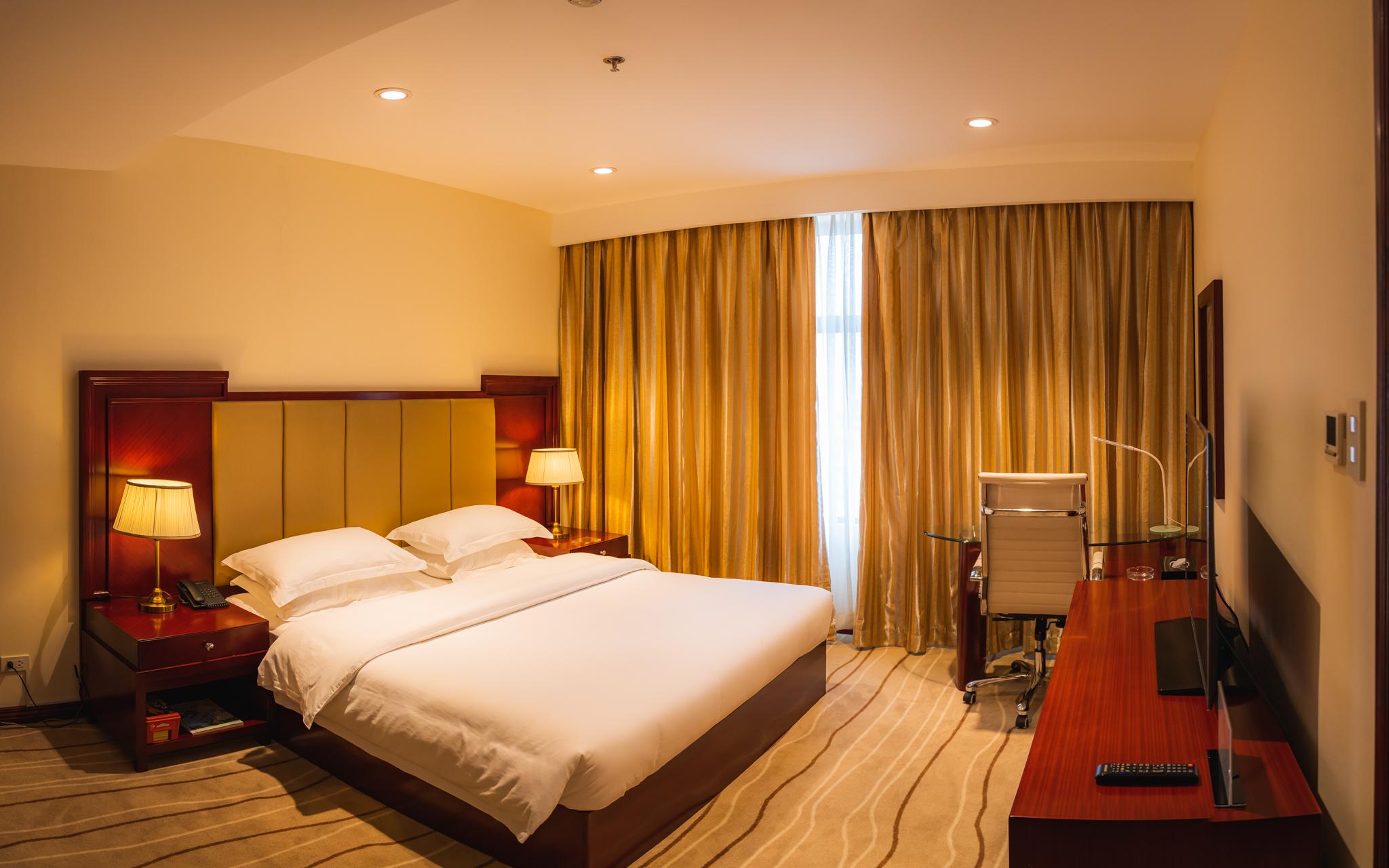 สวิส-เบลโฮเต็ล บลูเลน Hotel มะนิลา ภายนอก รูปภาพ