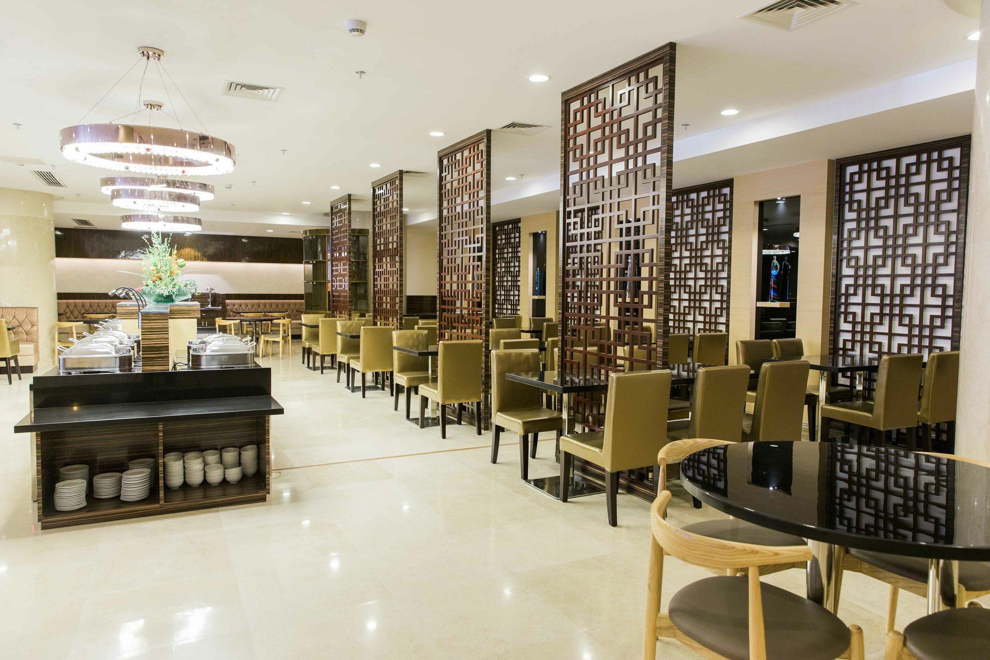 สวิส-เบลโฮเต็ล บลูเลน Hotel มะนิลา ภายนอก รูปภาพ