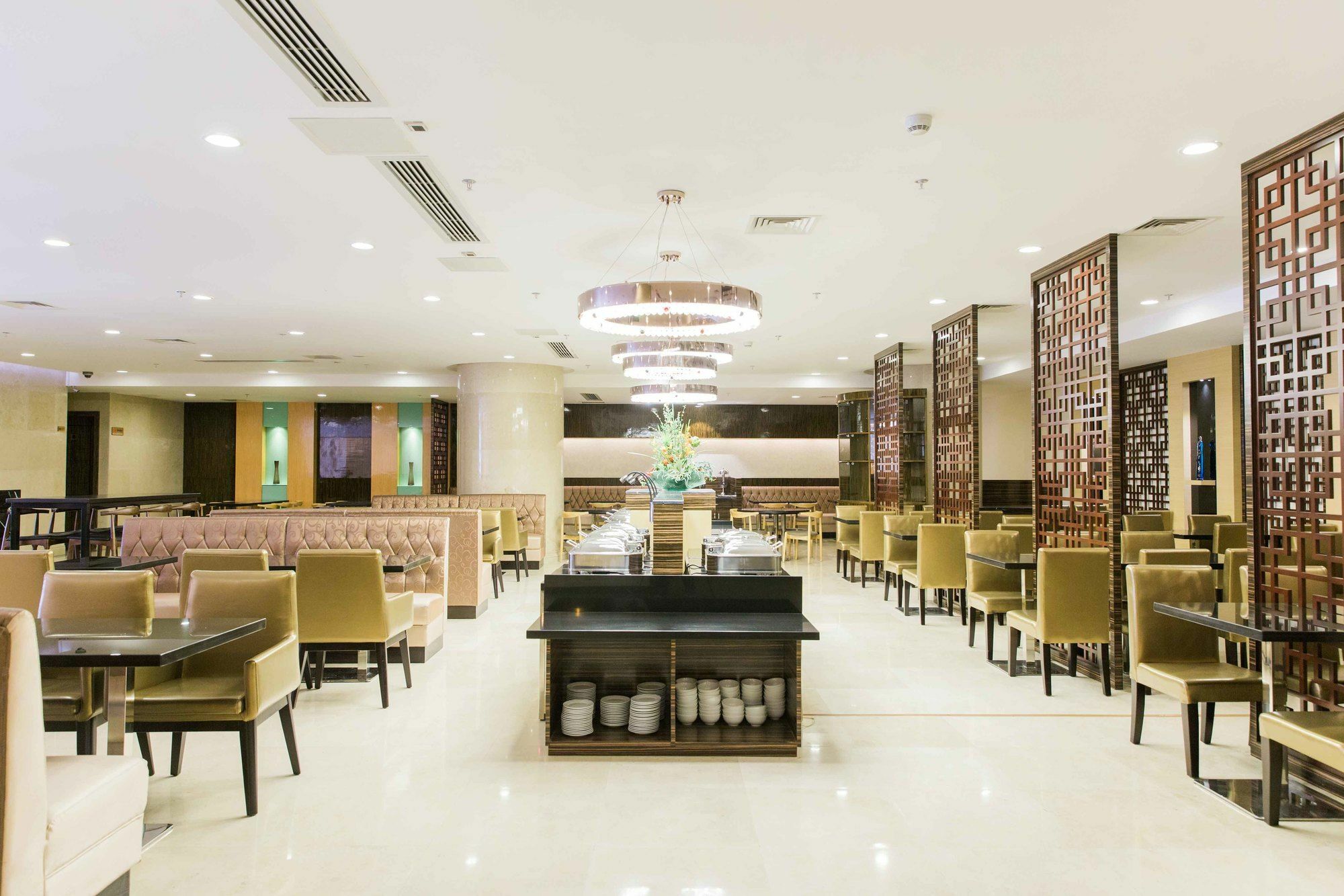 สวิส-เบลโฮเต็ล บลูเลน Hotel มะนิลา ภายนอก รูปภาพ
