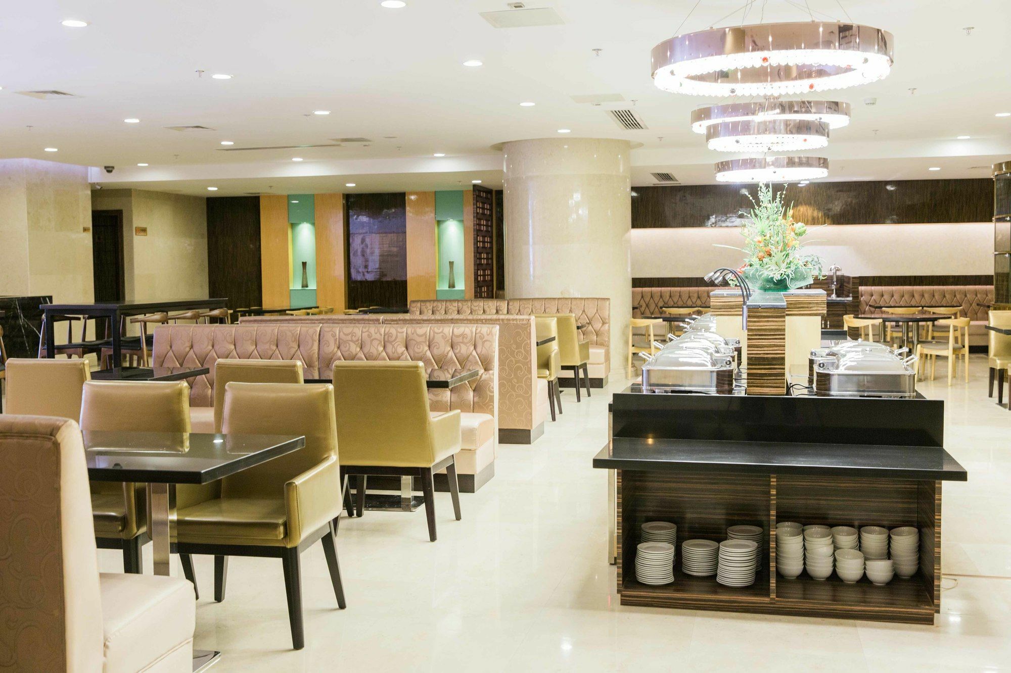 สวิส-เบลโฮเต็ล บลูเลน Hotel มะนิลา ภายนอก รูปภาพ