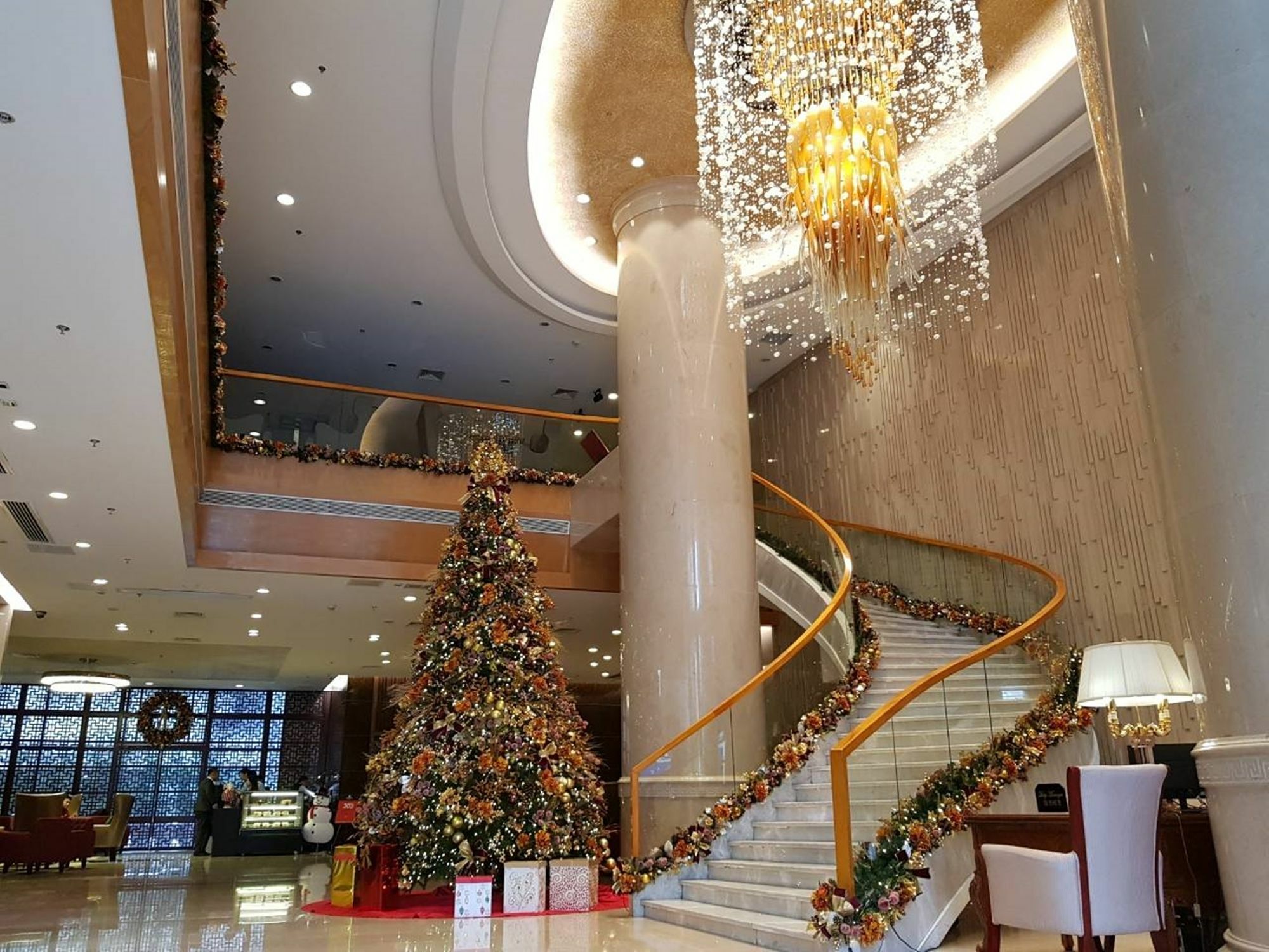สวิส-เบลโฮเต็ล บลูเลน Hotel มะนิลา ภายนอก รูปภาพ